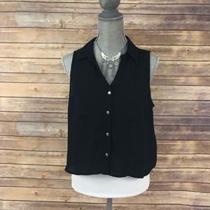 NWOT Guess Button Down Crop Top